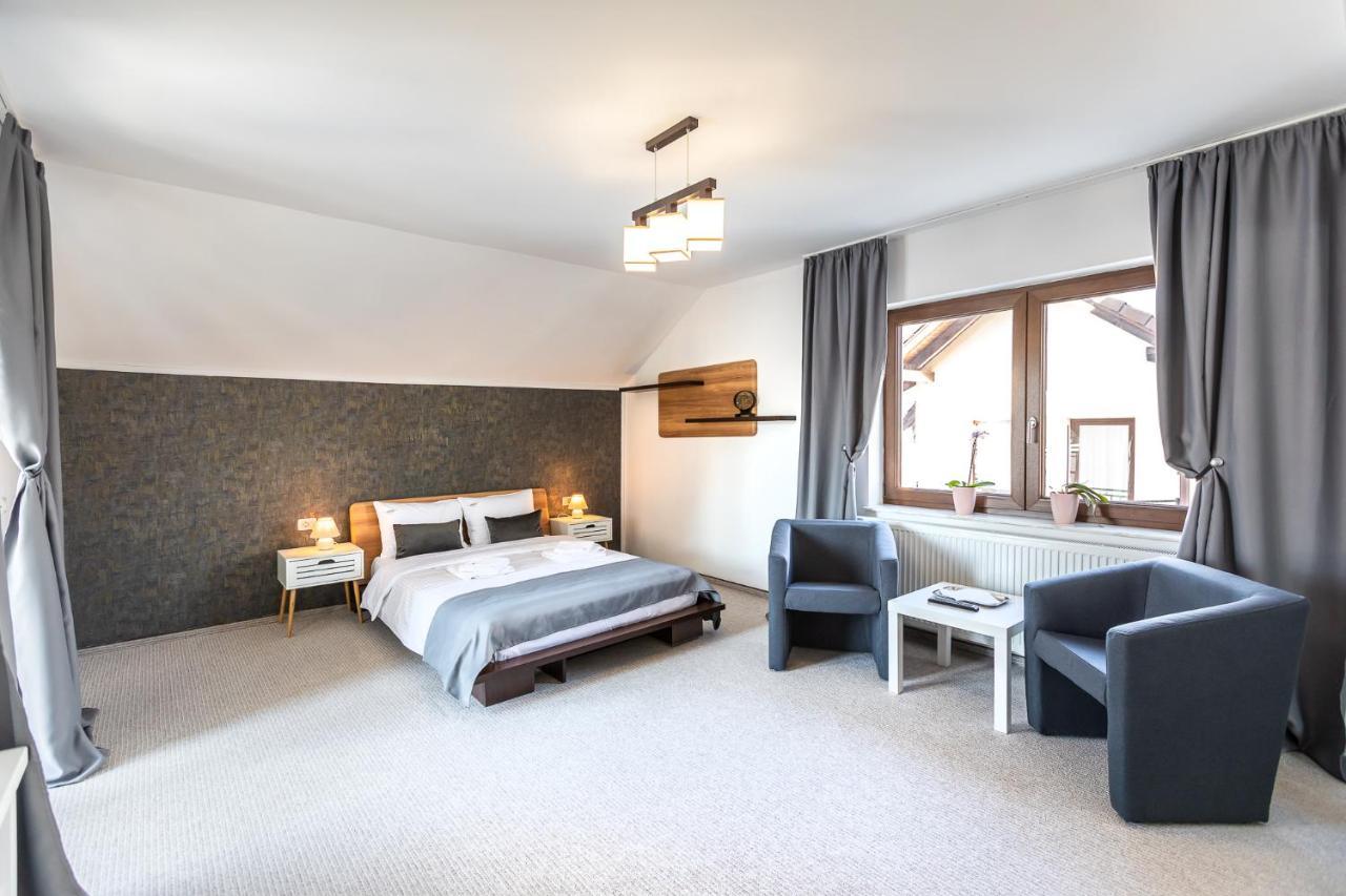 Emerald Residence Rîşnov 外观 照片