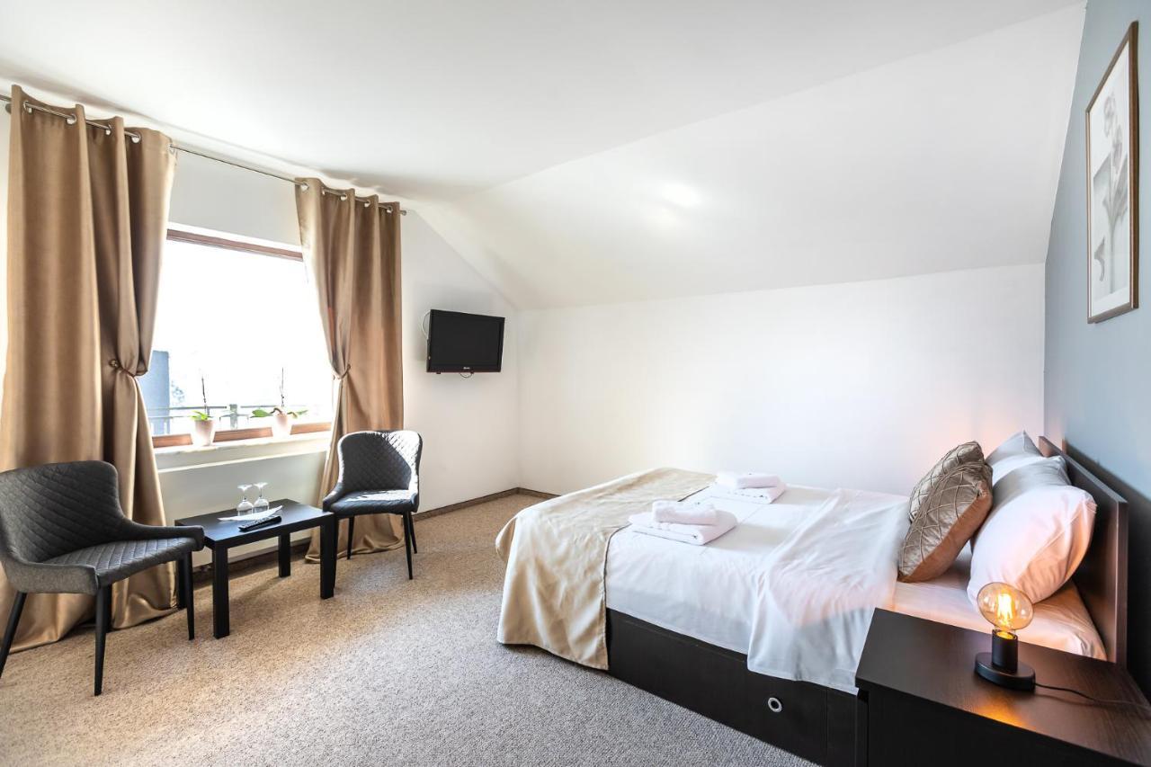 Emerald Residence Rîşnov 外观 照片