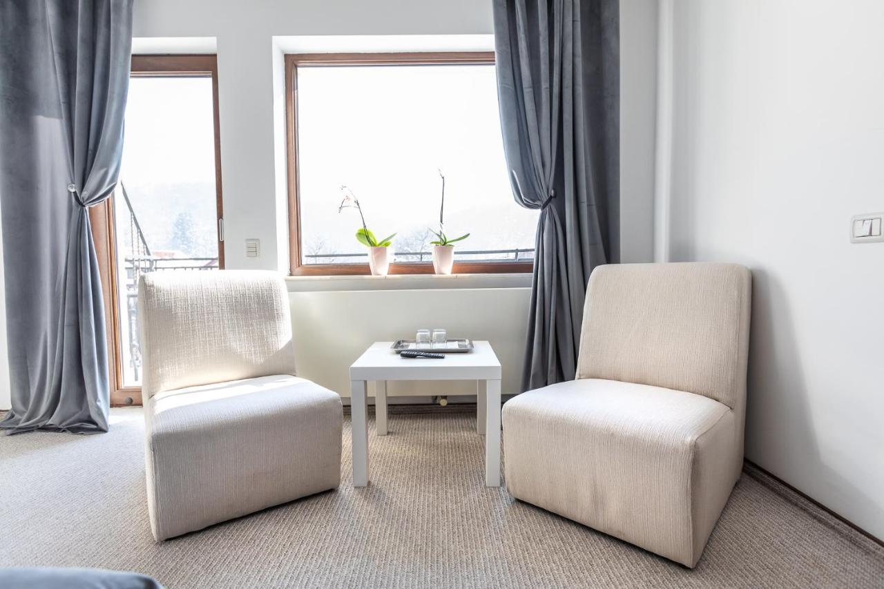 Emerald Residence Rîşnov 外观 照片